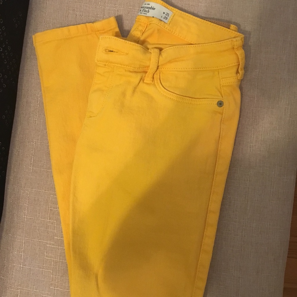 Abercrombie Yellow Skinny Jeans size 25